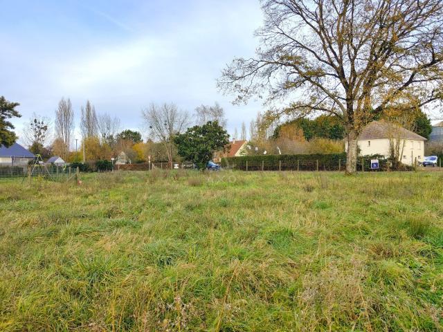 Terrain vente à Villaines-sous-Malicorne, Sarthe