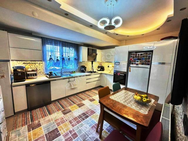 Evrenos, Yunusemre içerisinde satılık Villa