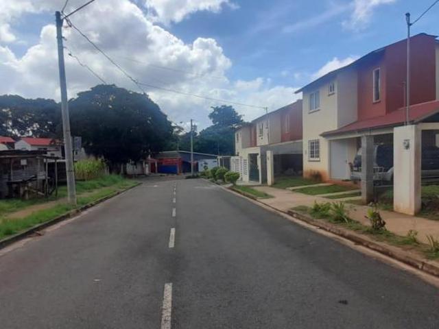 Se vende Duplex en Villas de Nazareth en Panamá Oeste