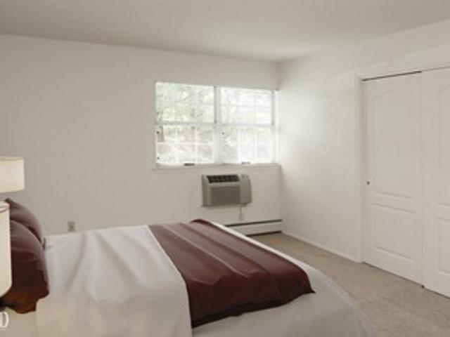 Apartment for rent in Manorville Apartment for rent in Manorville