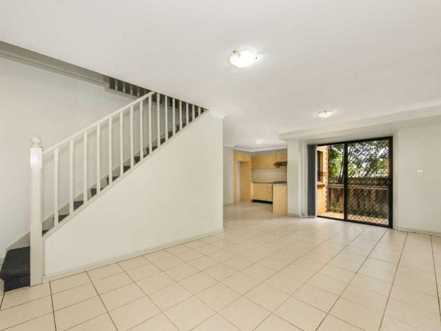 Townhouse for rent in Sydney, New South Wales