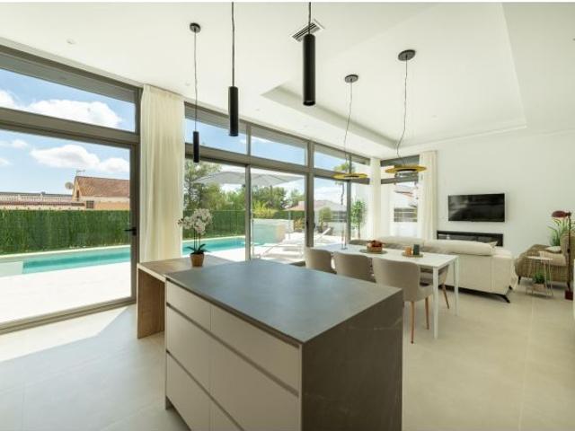 Casa en venta en Pinar de Campoverde, el Baix Segura / La Vega Baja