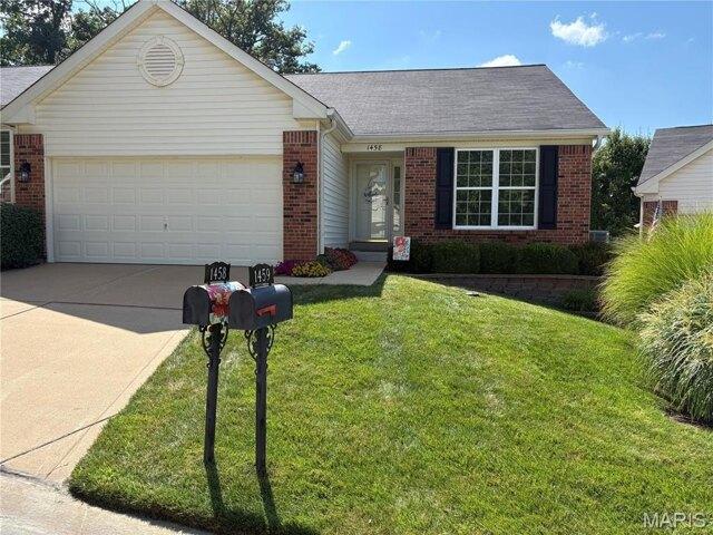 Condo for sale in Fenton Condo for sale in Fenton