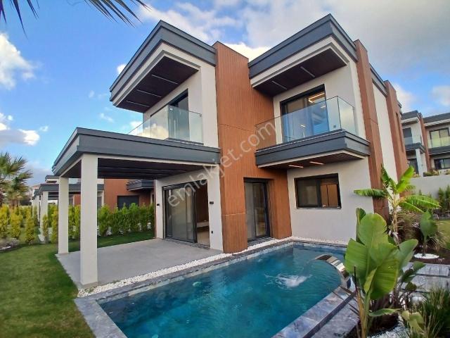 Kuşadasi, Aydin içerisinde satılık Villa