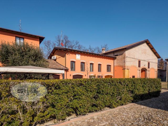 Villa Indipendente in vendita a Modena