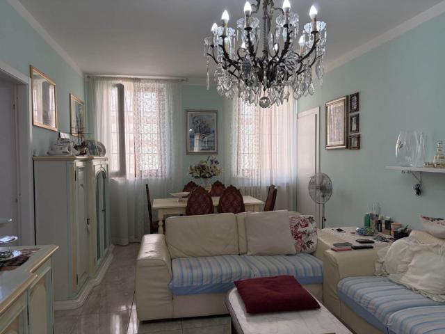 Villa Indipendente in vendita a Mortara, Pavia