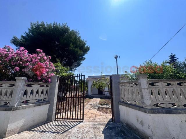 Villa Indipendente in vendita a Baia dei pescatori, Puglia