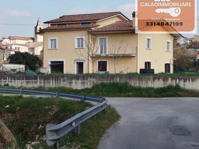 Villa Indipendente in vendita a Sant'apollinare, Lazio