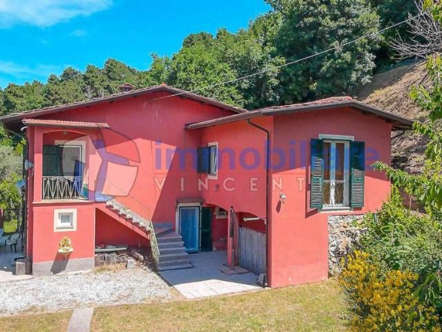 Villa Indipendente in vendita a Sarzana, Liguria