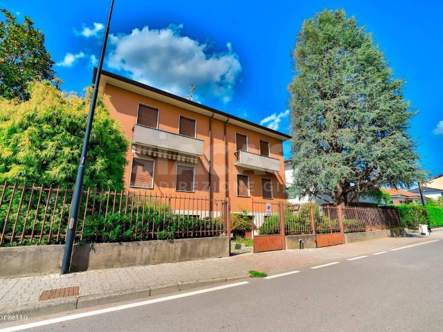 Villa Indipendente in vendita a Bellusco, Lombardia