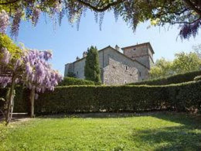 Villa Indipendente in vendita a Izzalini, Umbria
