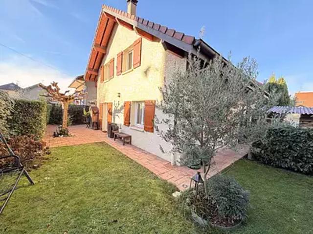Maison vente à Saint-Julien-en-Genevois, Ville-la-grand