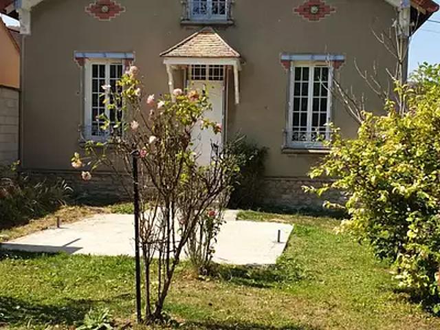 Maison vente à Fontainebleau, Ville-saint-jacques