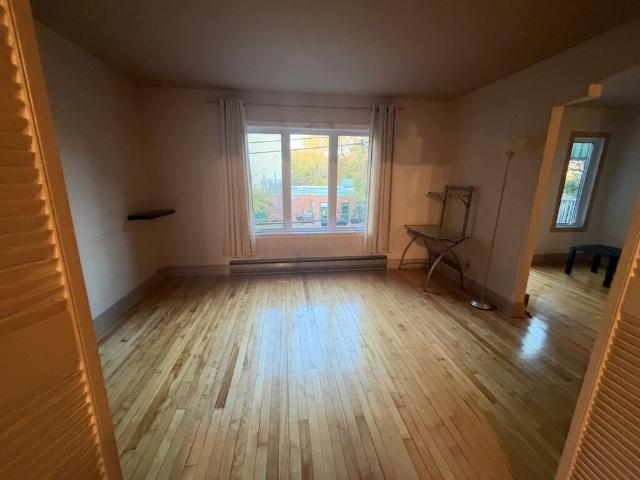 Apartment for rent in Saint-Pierre, Montréal
