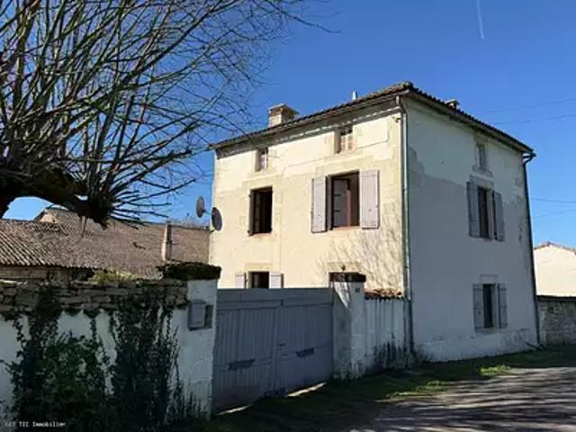 Maison vente à Confolens, Villefagnan