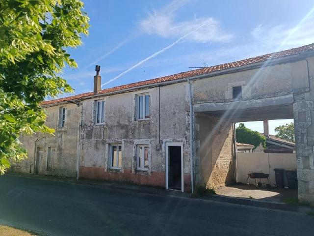 Maison vente à Confolens, Villefagnan