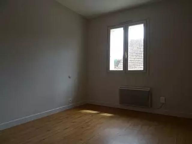 Appartement location à Villeneuve-l'Archevêque, Yonne