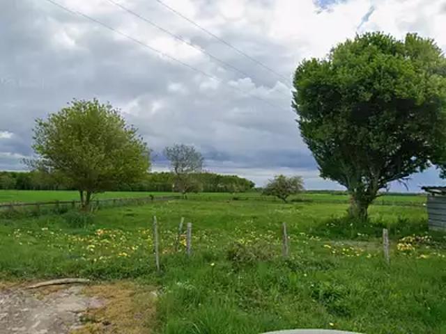 Terrain vente à Villeneuve-les-Genêts, Yonne