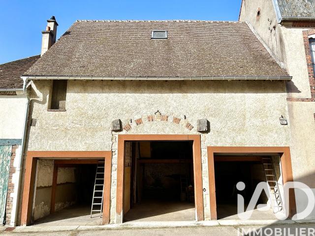 Garage vente à Sens, Villeneuve-sur-yonne