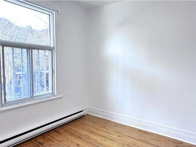 Apartment for rent in St. Leonard's, Quebec
