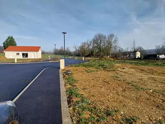Terrain vente à Bourg-en-Bresse, Villereversure