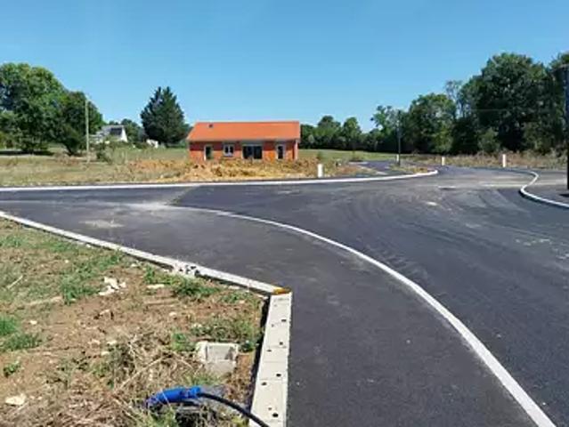Terrain vente à Bourg-en-Bresse, Villereversure