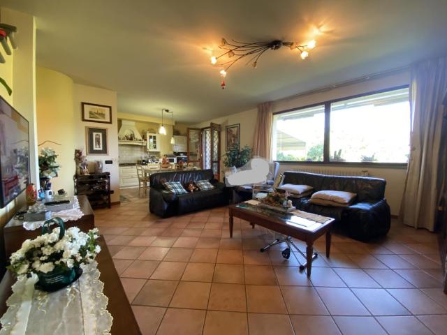 Ville Schiera in vendita a Carmignano, La Serra
