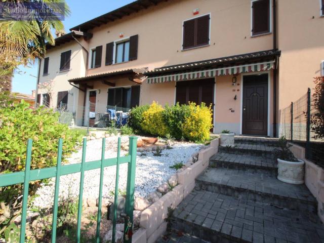 Villa Indipendente in vendita a Pinarolo Po, Lombardia