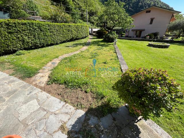 Villa Indipendente in vendita a Prato, Montignoso