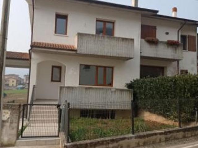 Villa Indipendente in vendita a Val Liona, Veneto