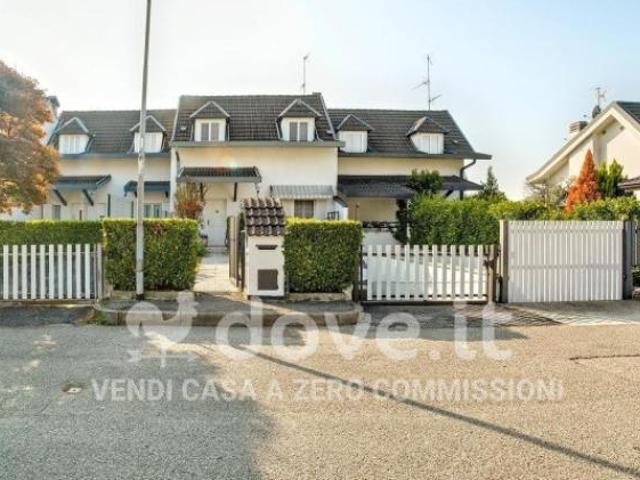 Villa Indipendente in vendita a Busnago, Lombardia