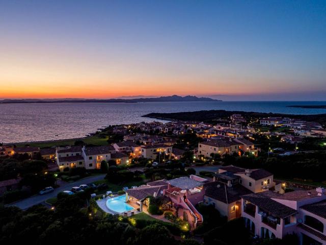 Villa Schiera in vendita a Alzachèna/Arzachena, Porto Cervo