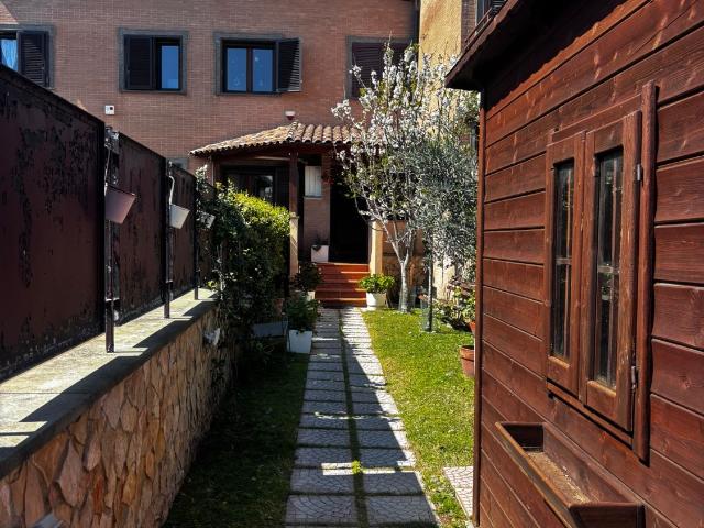 Villa Indipendente in affitto a Municipio Roma I, Roma Capitale