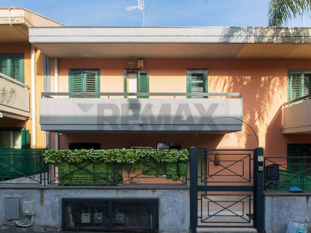 Villa Schiera in affitto a Vampolieri, Aci Catena