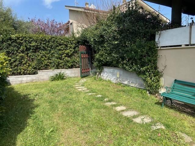 Villa Schiera in affitto a Lido di Enea, Roma Capitale