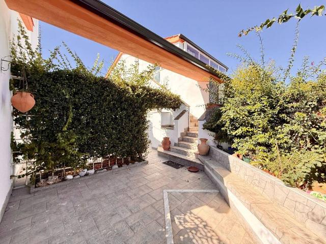 Villa Schiera in affitto a Roma Capitale, Lazio