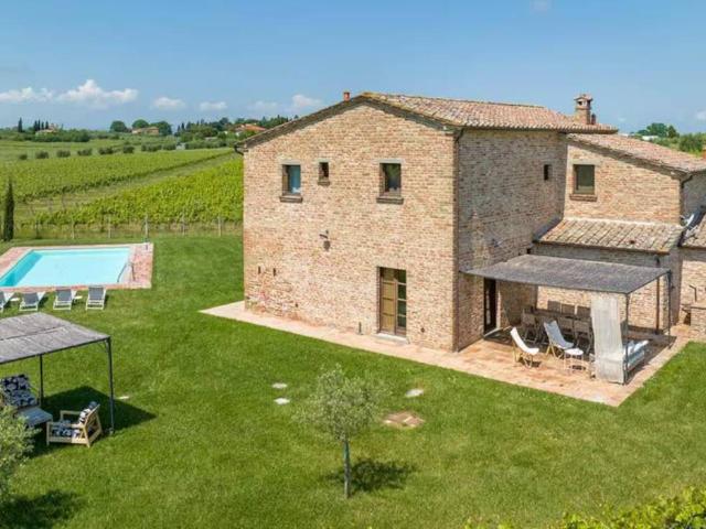 Villa Schiera in affitto a Rigutino, Arezzo