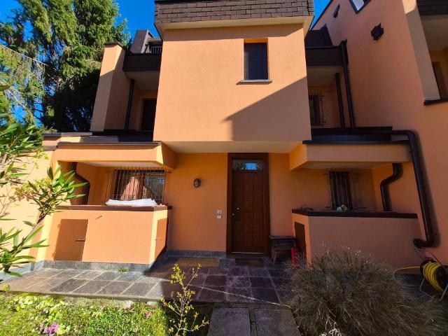 Villa Schiera in affitto a Il Pilonetto, Piemonte