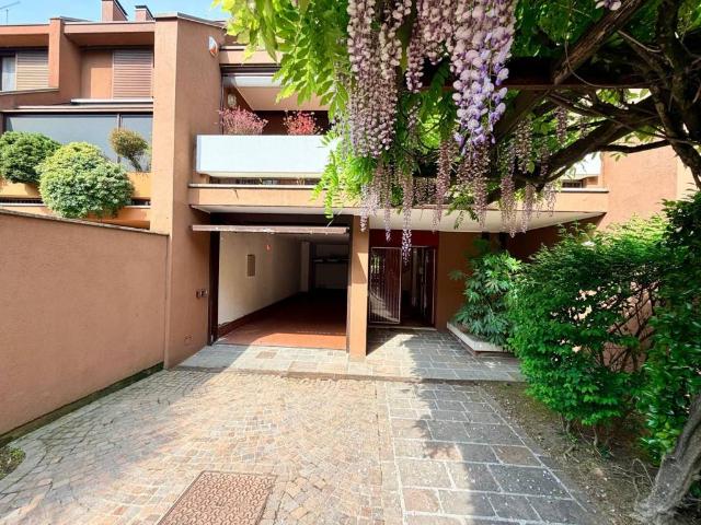 Villa Schiera in affitto a Milano 3, Basiglio