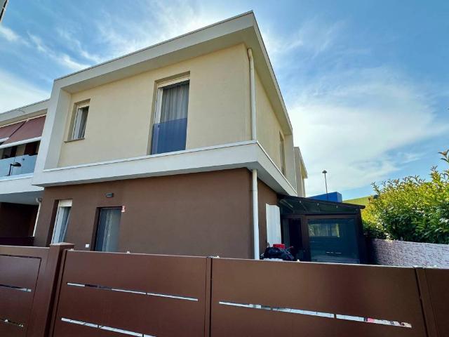 Villa Schiera in affitto a Unione Reno Galliera, Bentivoglio