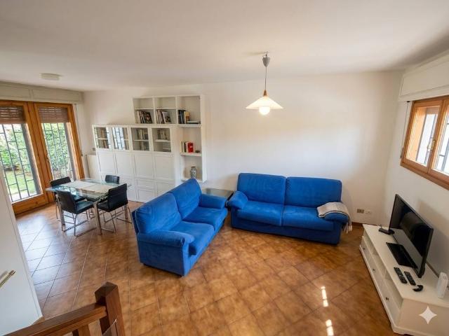Villa Schiera in affitto a Casteldebole, Bologna
