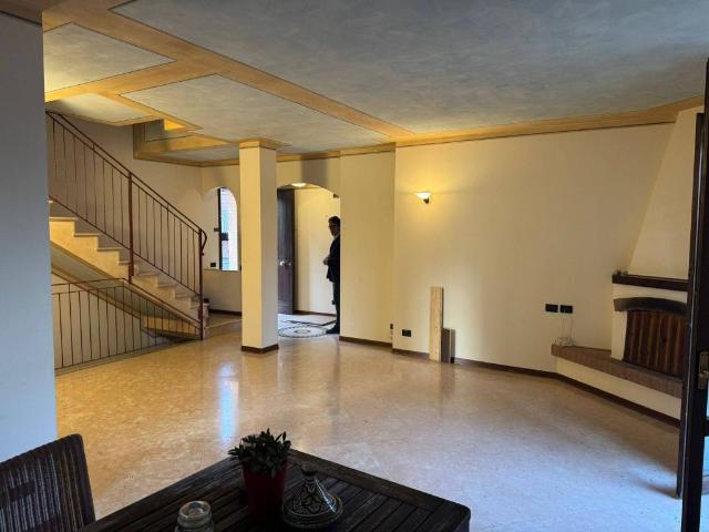 Villa Schiera in affitto a Unione delle Terre d'Argine, Campogalliano