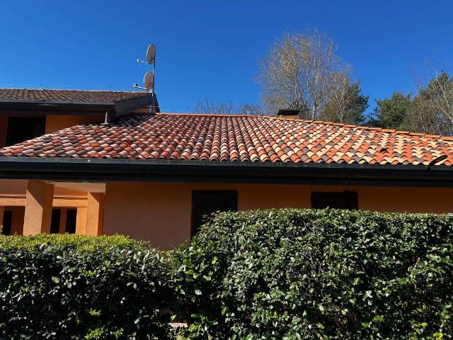 Villa Schiera in affitto a Appiano Gentile, Lombardia