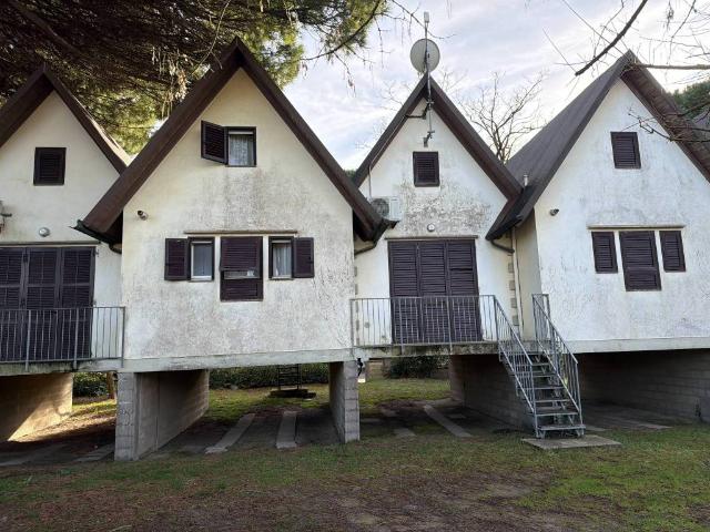 Villa Schiera in affitto a Quartiere Le Valli, Comacchio