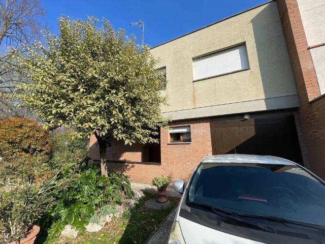 Villa Schiera in affitto a Unione Terre d'Acqua, Crevalcore