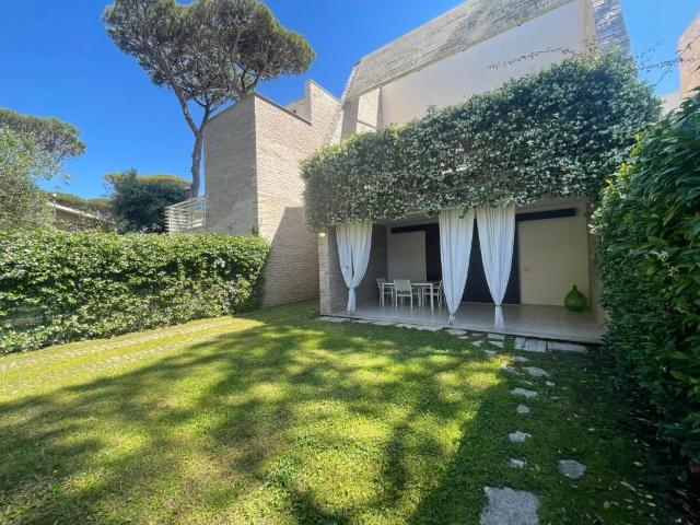 Villa Schiera in affitto a Fregene, Roma Capitale