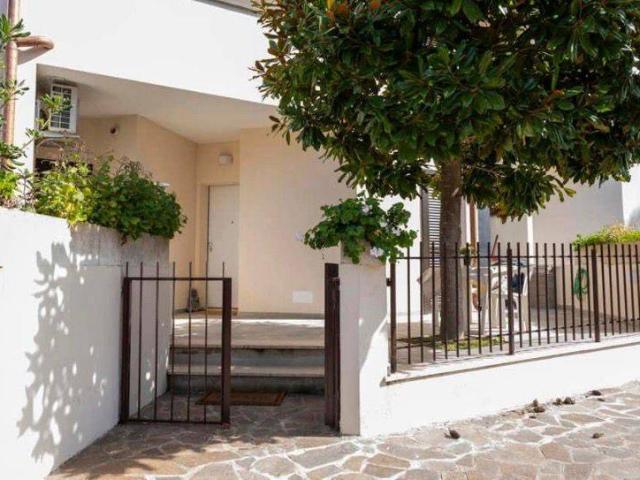 Villa Schiera in affitto a Fregene, Roma Capitale