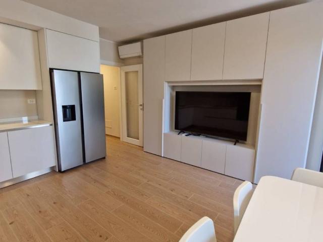 Villa Schiera in affitto a Roma Imperiale, Forte Dei Marmi