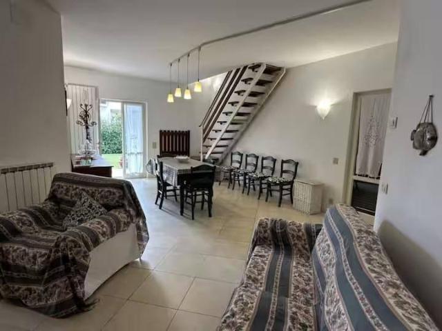 Villa Schiera in affitto a Vittoria Apuana, Forte Dei Marmi