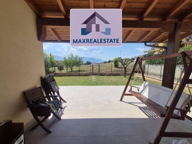 Villa Schiera in affitto a Cavoni, Frosinone
